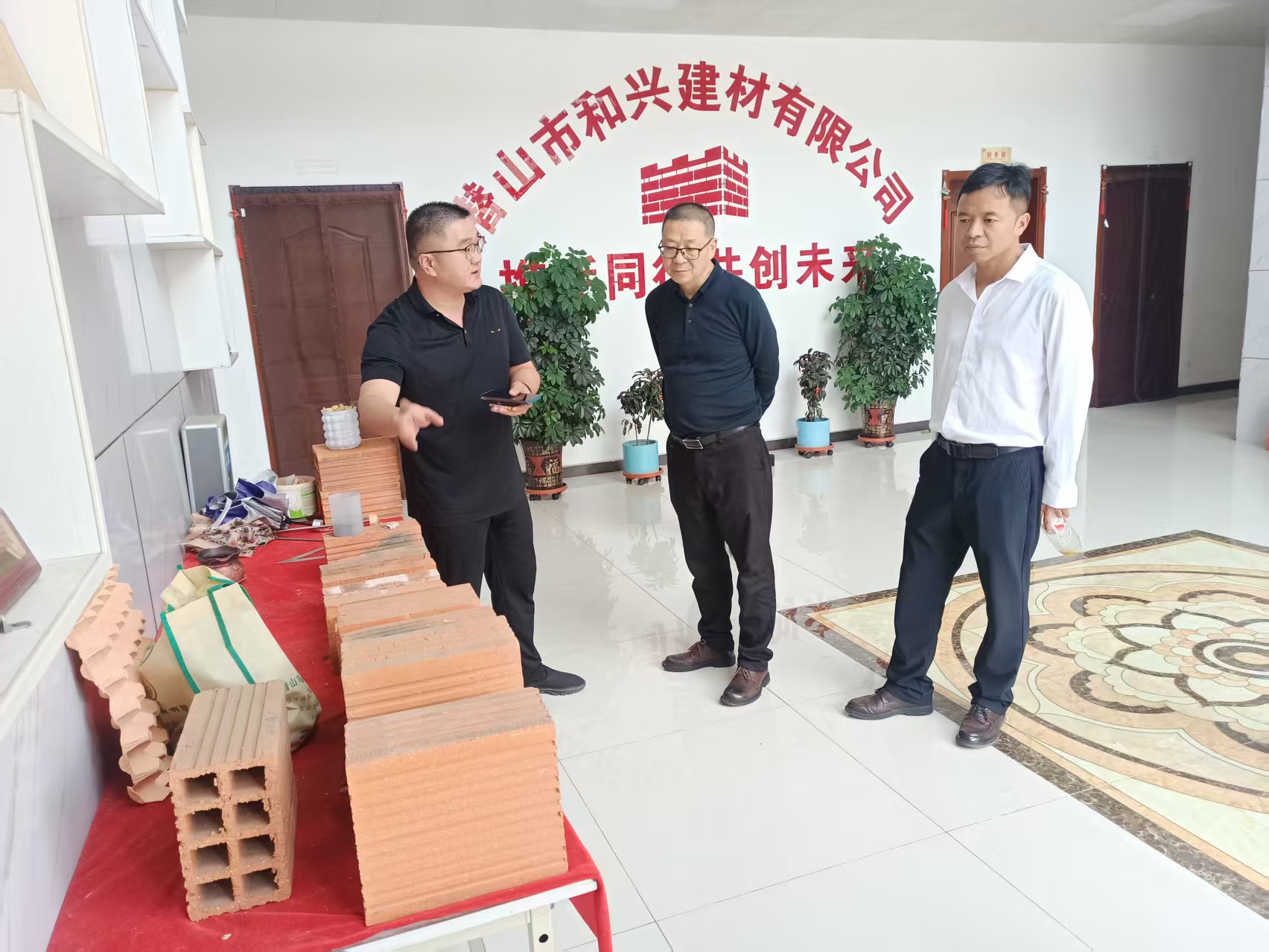 楚雄州招商考察团赴安徽潜山开展招商考察